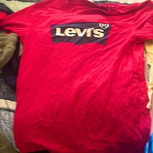 Levi’s size L kids tee shirt may have some stains